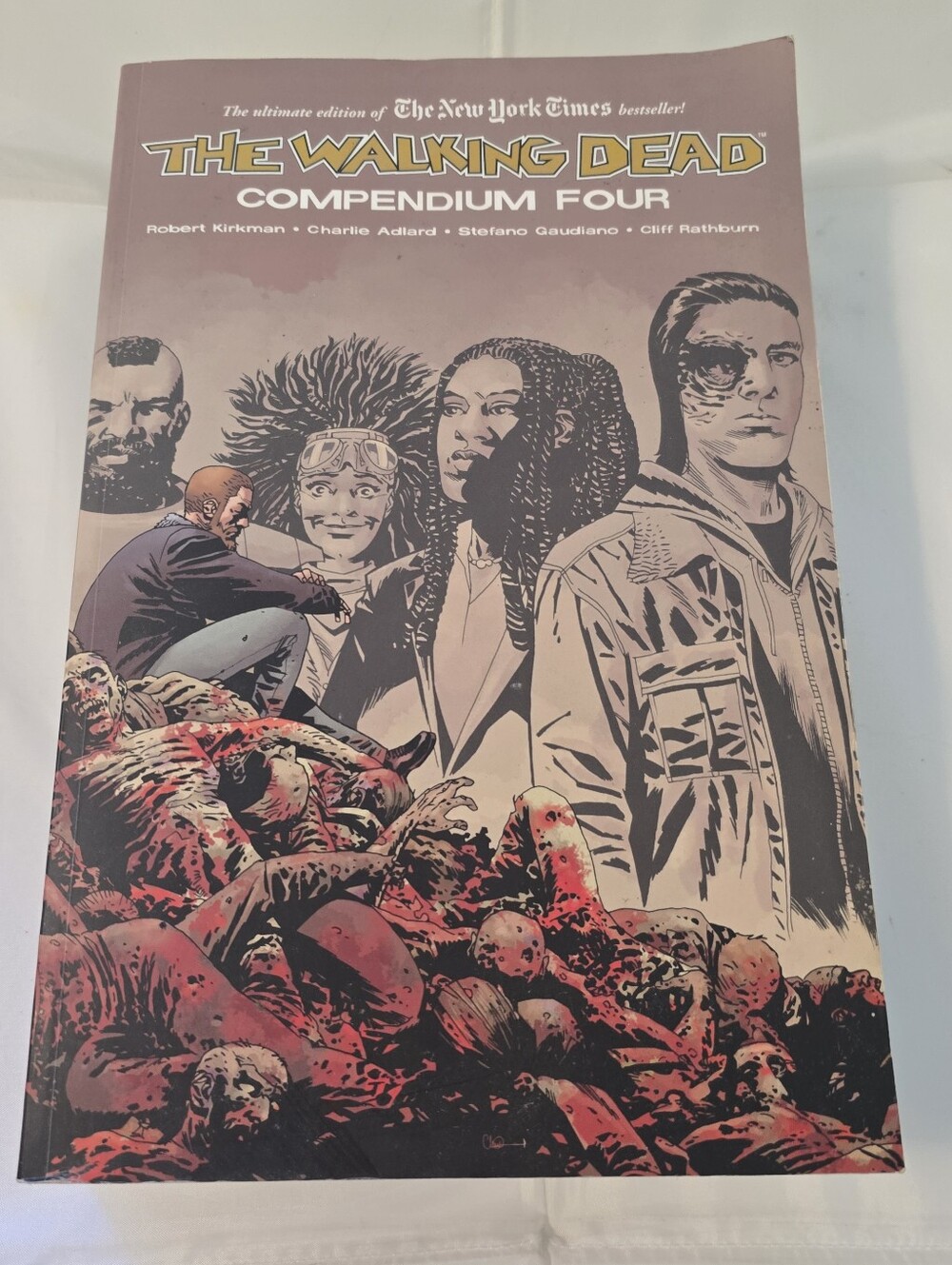 The Walking Dead Compendium Four 4 Robert Kirkman Image Comics Paperback 2019